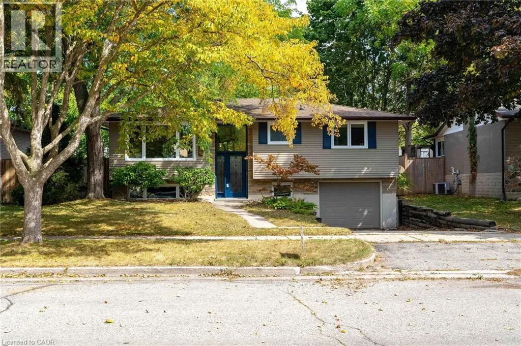 78 TUPPER Crescent