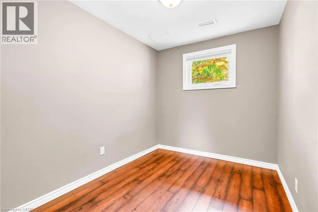 78 TUPPER Crescent