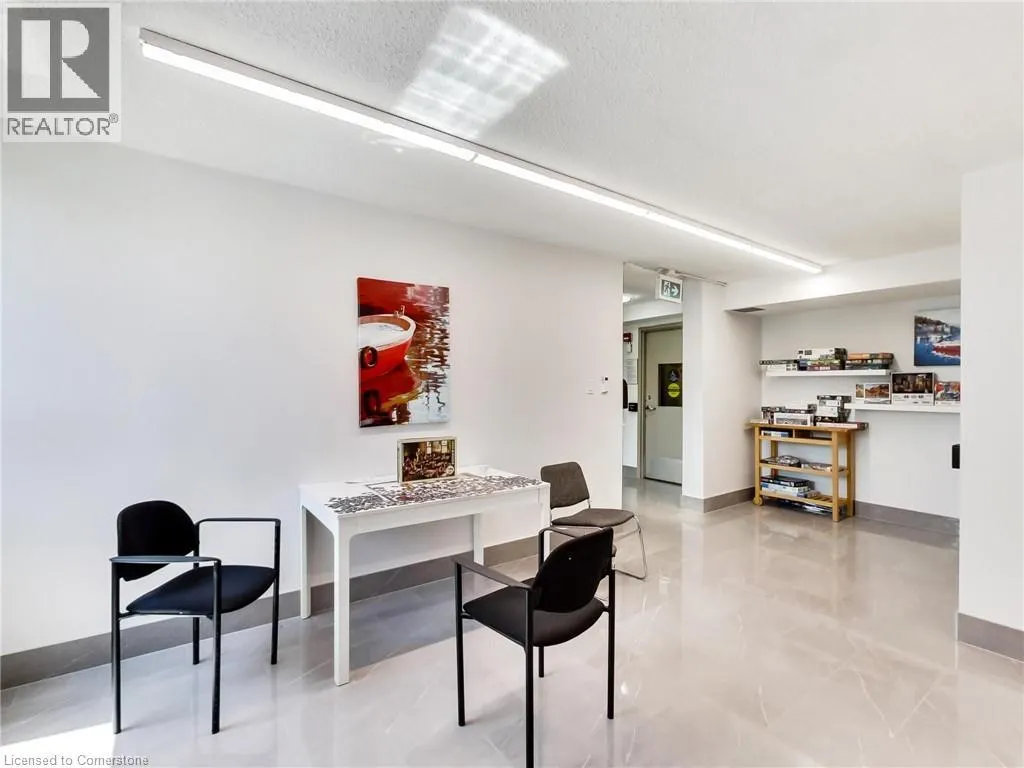 500 GREEN Road Unit# 203, #203