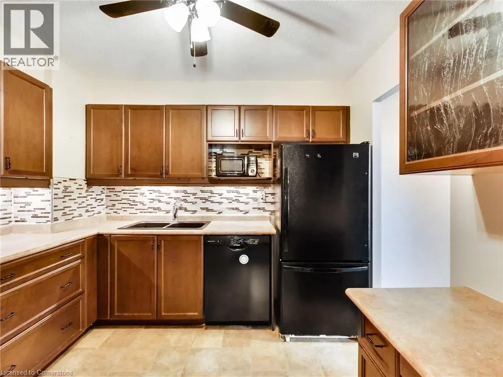 500 GREEN Road Unit# 203, #203