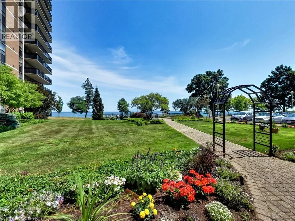 500 GREEN Road Unit# 203, #203