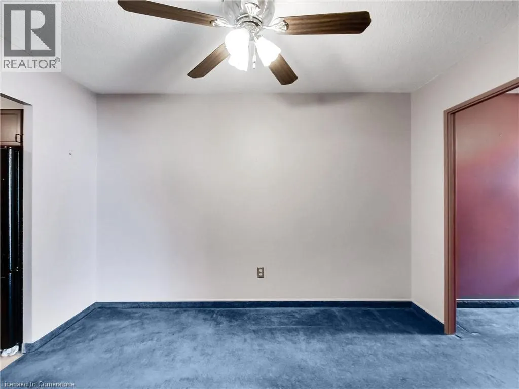 500 GREEN Road Unit# 203, #203