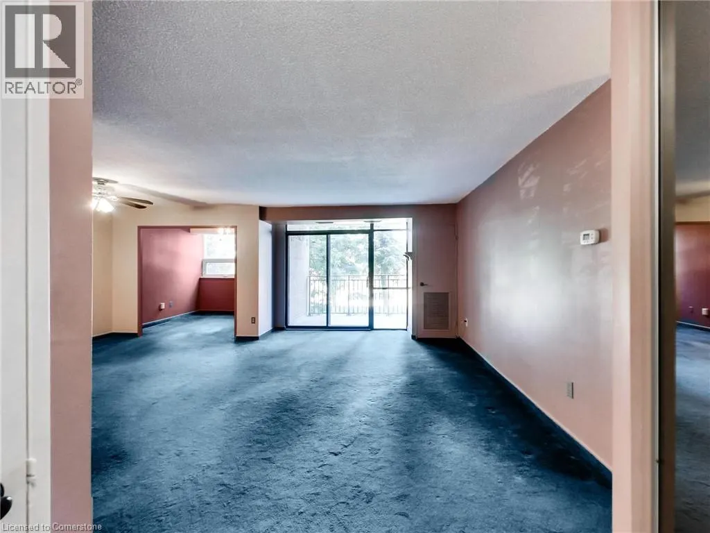 500 GREEN Road Unit# 203, #203