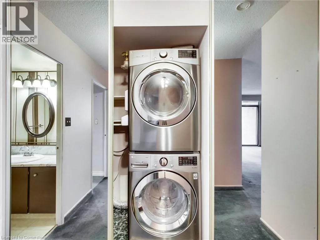 500 GREEN Road Unit# 203, #203