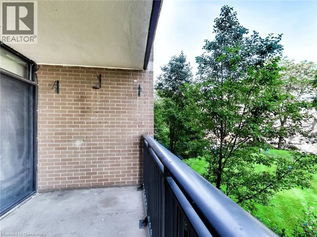 500 GREEN Road Unit# 203, #203