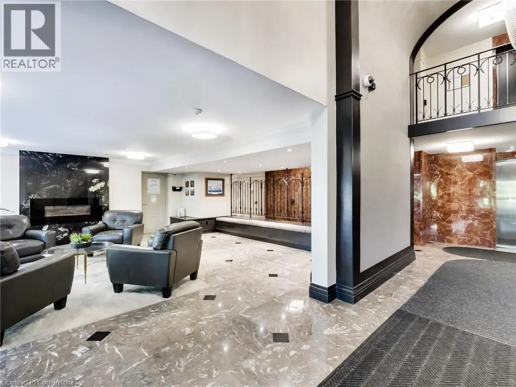 500 GREEN Road Unit# 203, #203