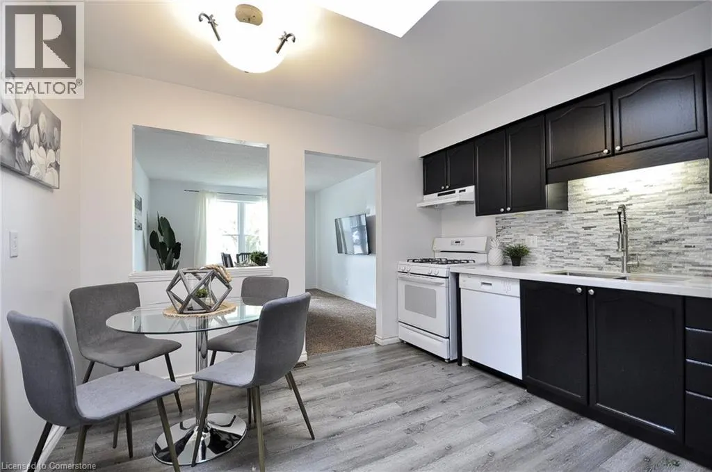 111 CARMINE Crescent