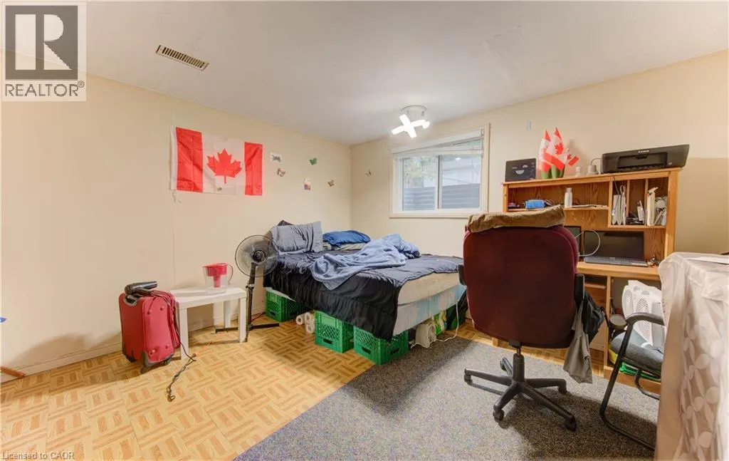 4 CARDILL Crescent