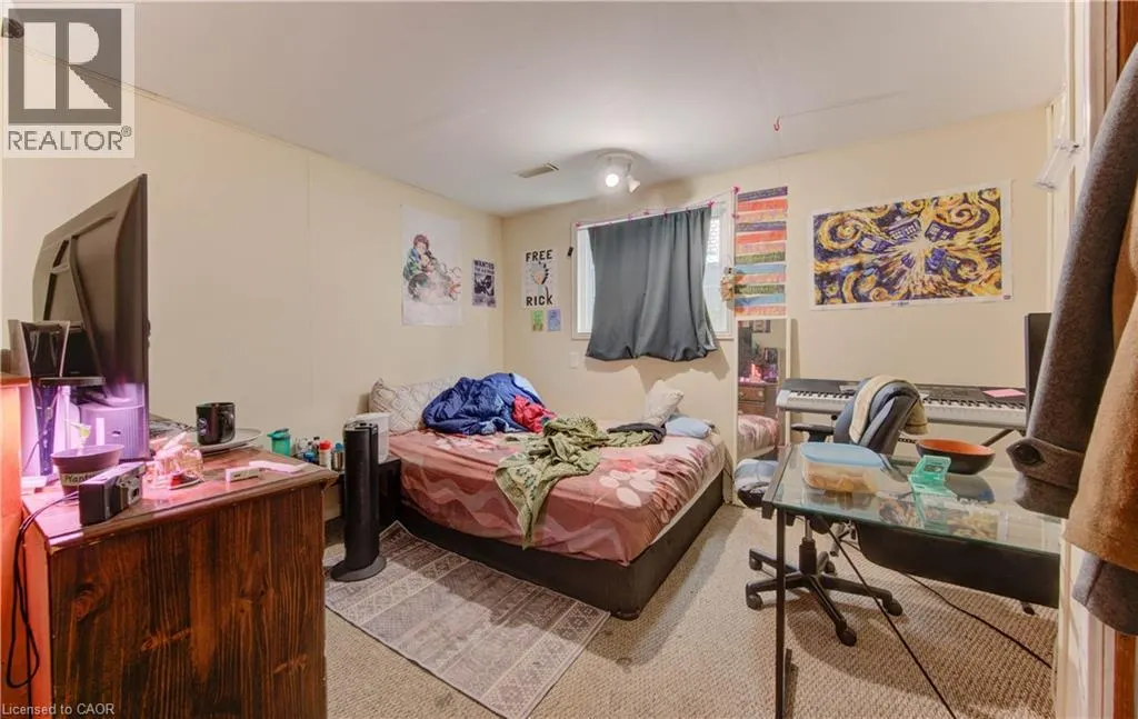 4 CARDILL Crescent