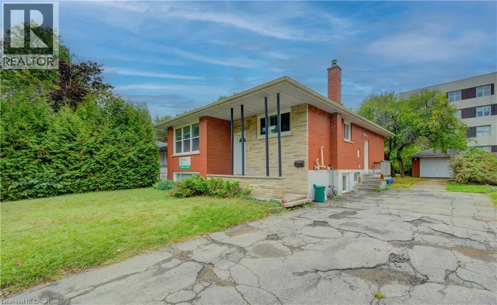 4 CARDILL Crescent