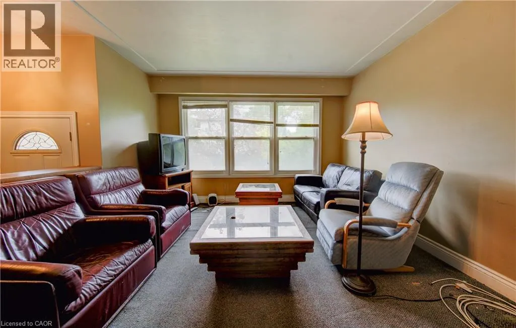 4 CARDILL Crescent