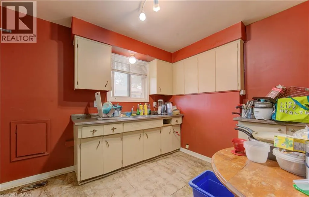 4 CARDILL Crescent