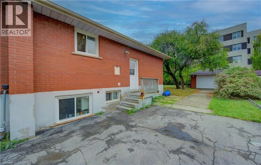 4 CARDILL Crescent
