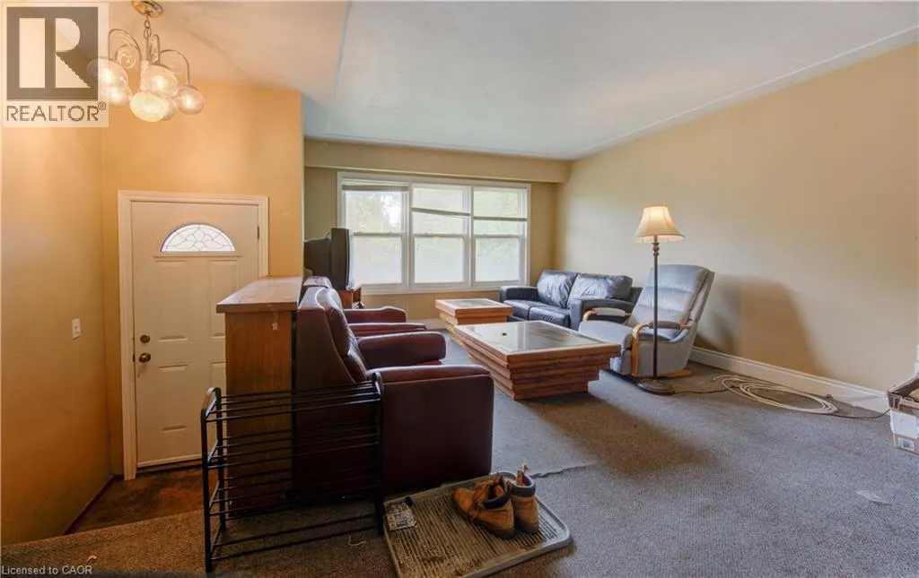 4 CARDILL Crescent