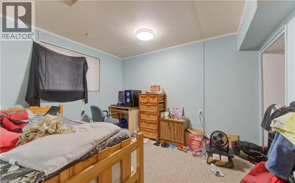 4 CARDILL Crescent