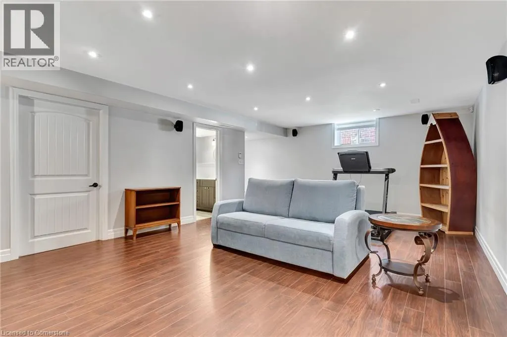 136 OAK PARK Drive