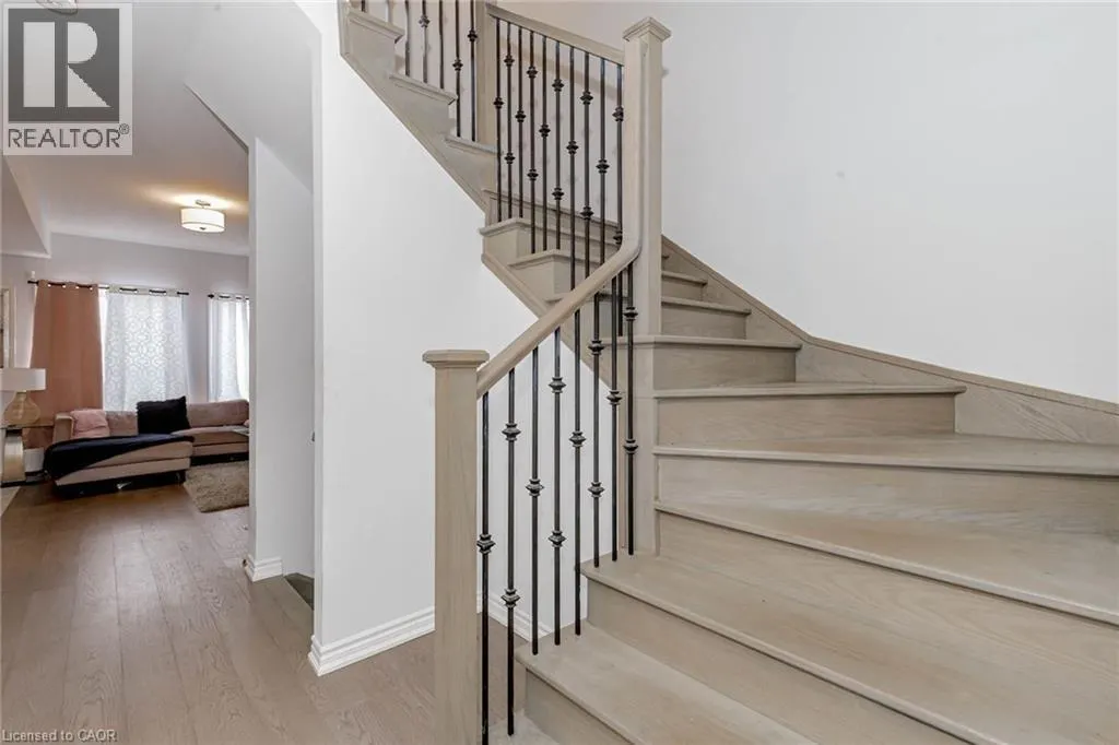 87 RENFREW Trail