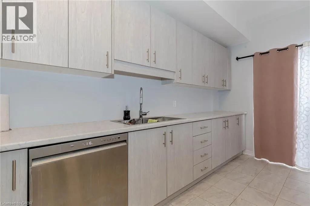 87 RENFREW Trail