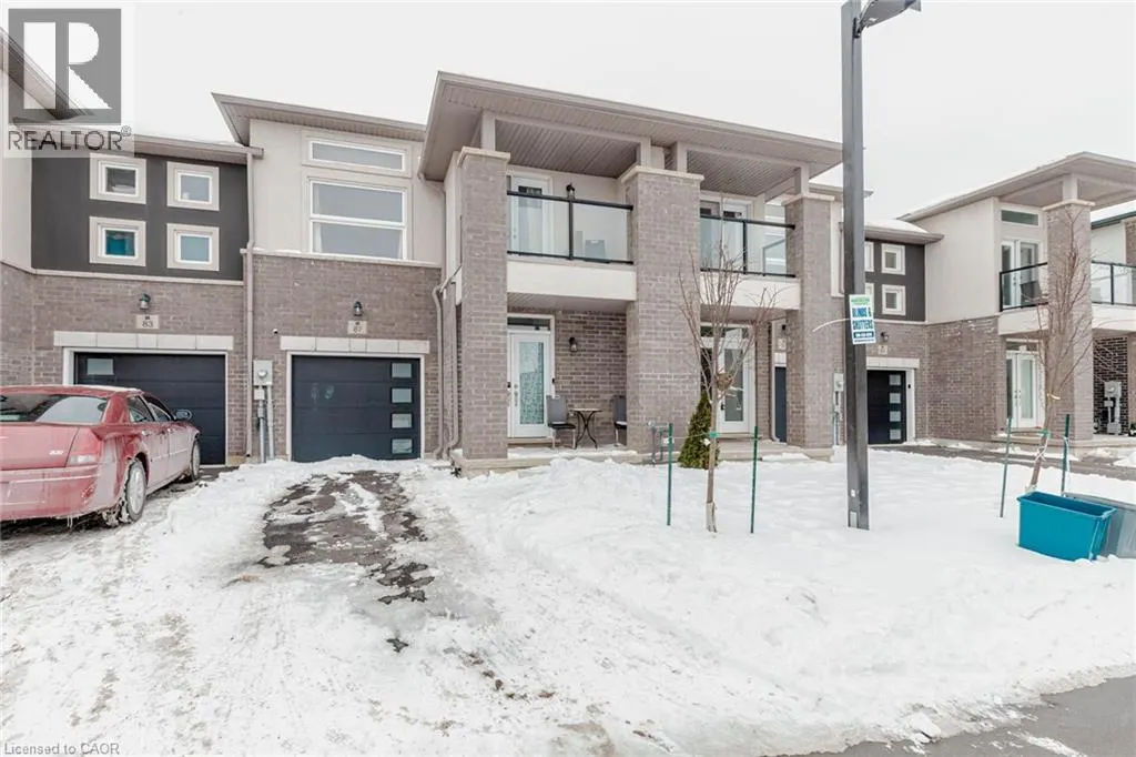 87 RENFREW Trail