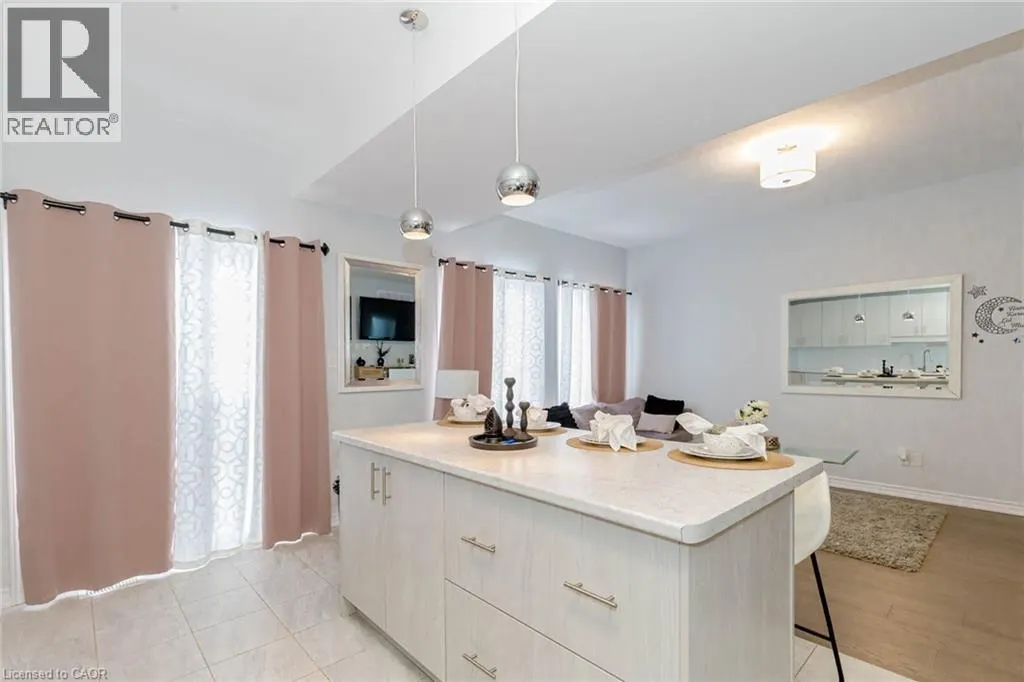 87 RENFREW Trail