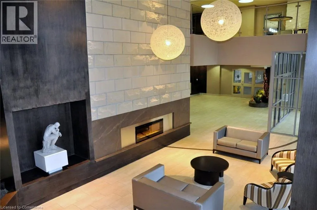 551 MAPLE Avenue Unit# 701, #701