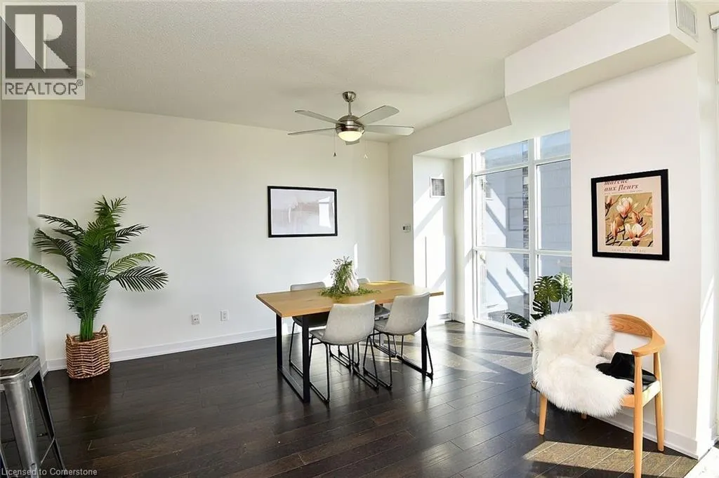 551 MAPLE Avenue Unit# 701, #701