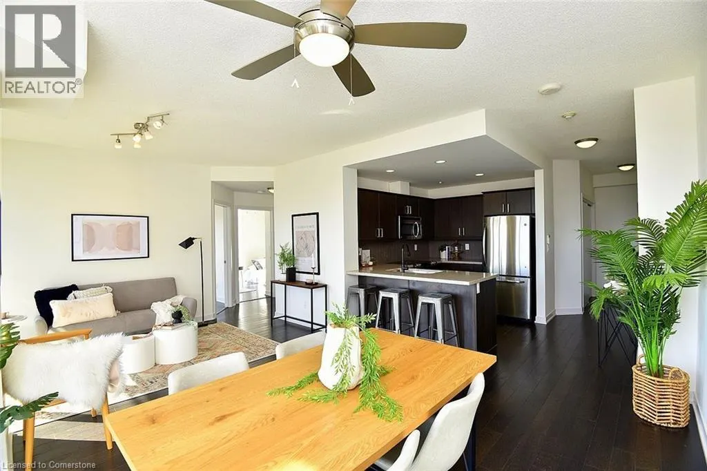 551 MAPLE Avenue Unit# 701, #701