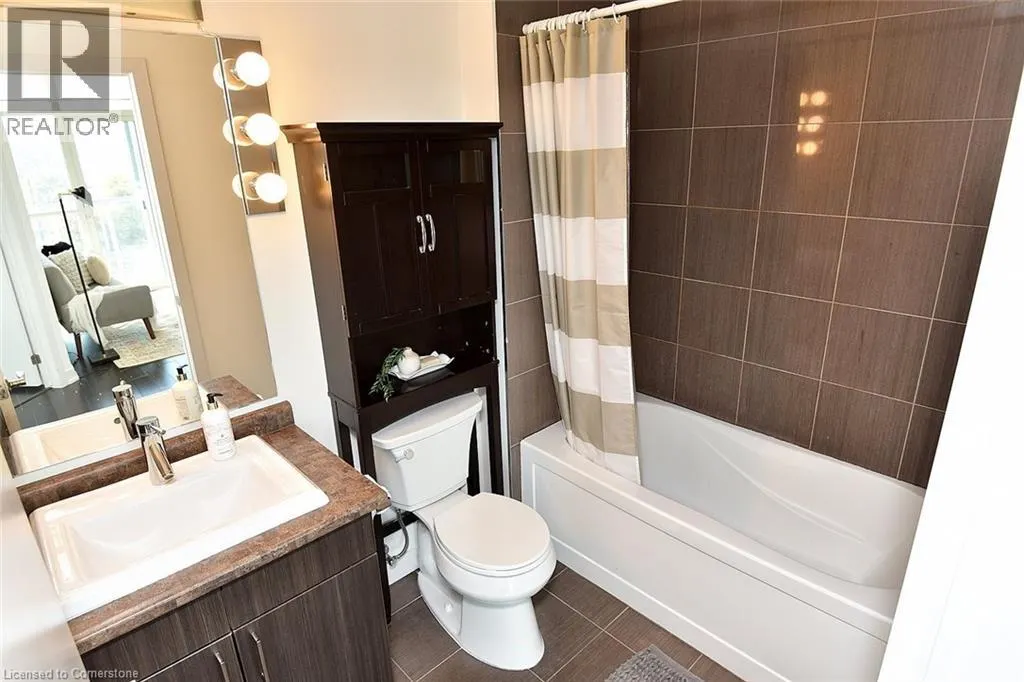 551 MAPLE Avenue Unit# 701, #701