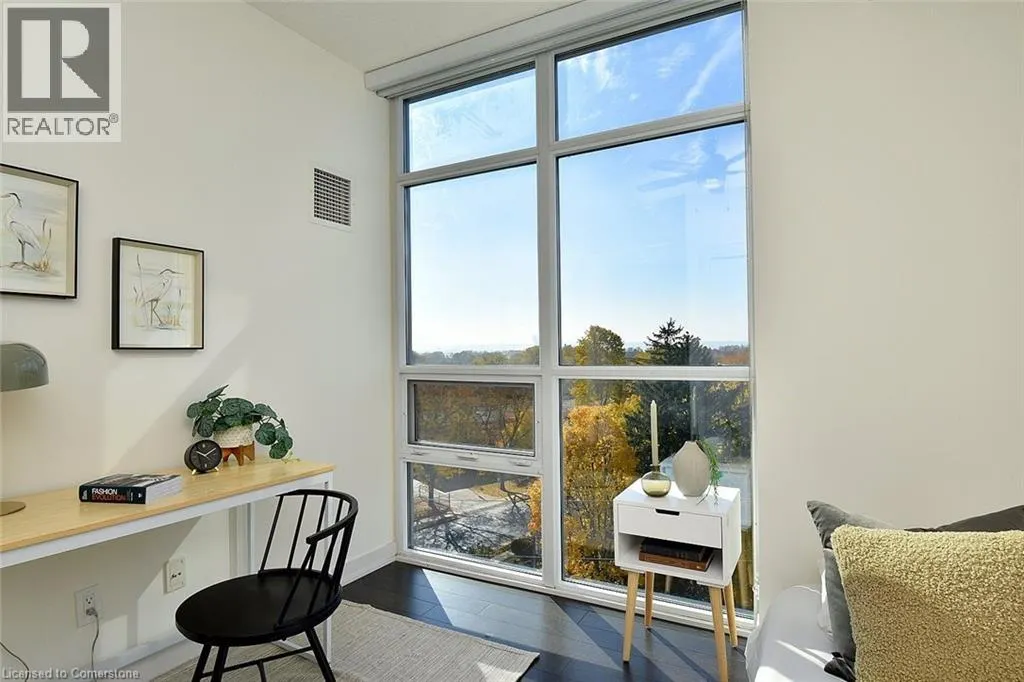 551 MAPLE Avenue Unit# 701, #701