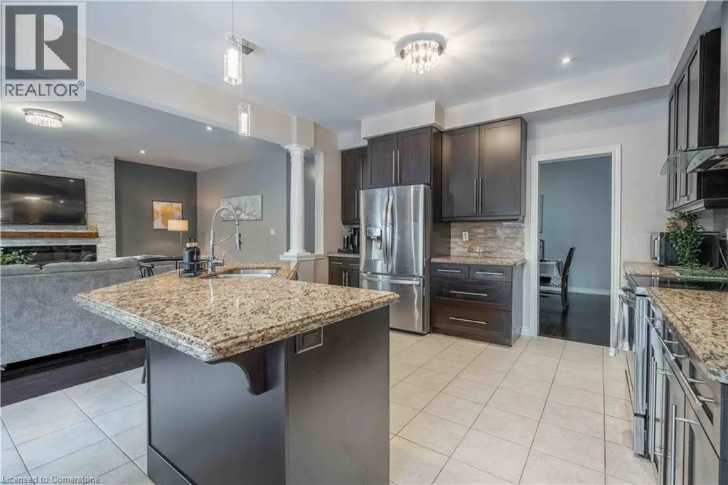 16 KINSMAN Drive