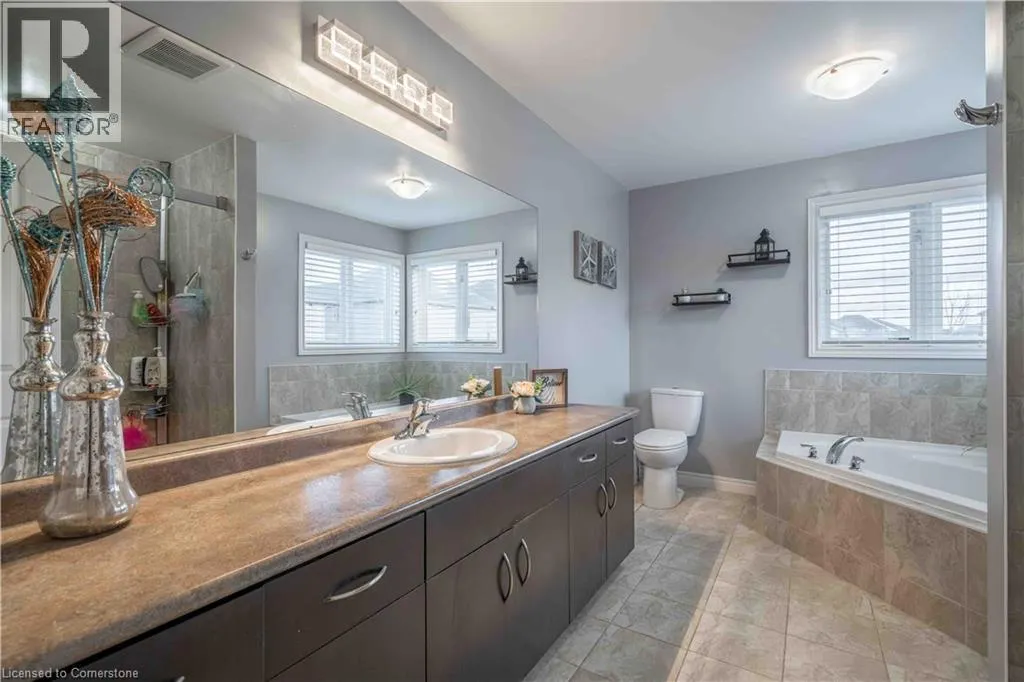 16 KINSMAN Drive