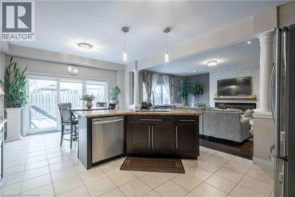 16 KINSMAN Drive