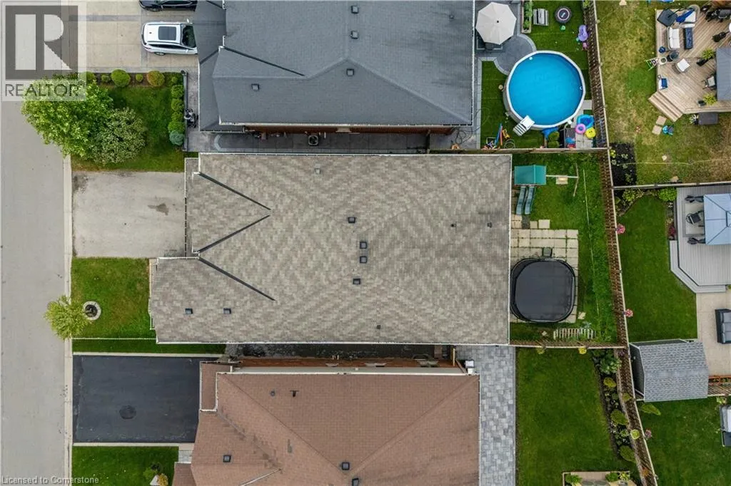 16 KINSMAN Drive