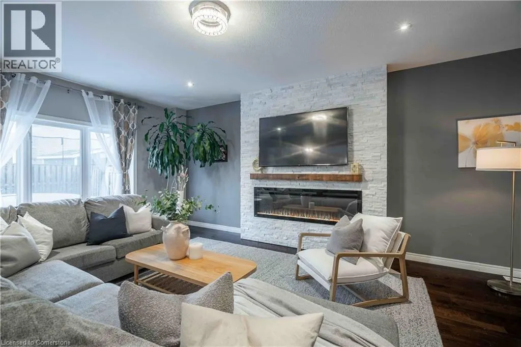 16 KINSMAN Drive