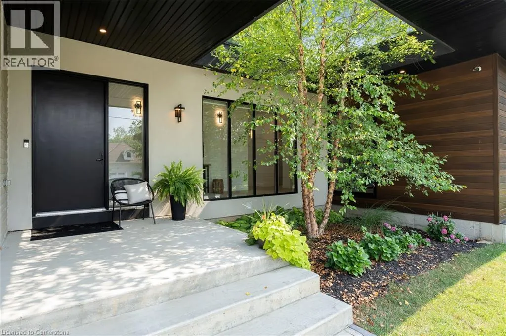 806 ALEXANDER Road