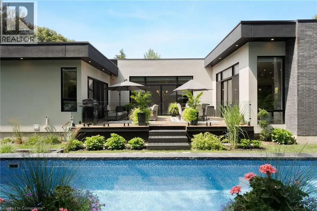806 ALEXANDER Road