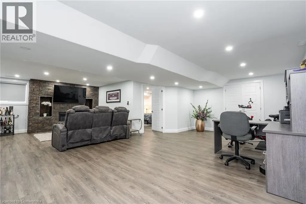 920 RIVER RIDGE Court