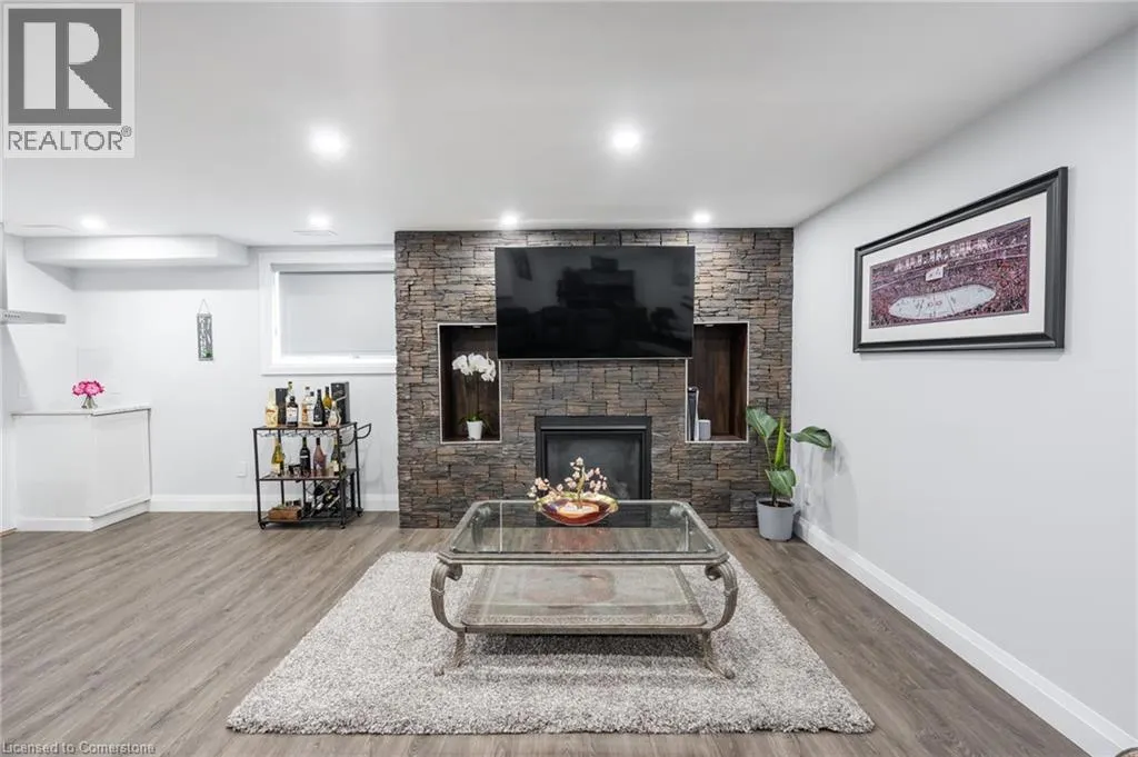 920 RIVER RIDGE Court