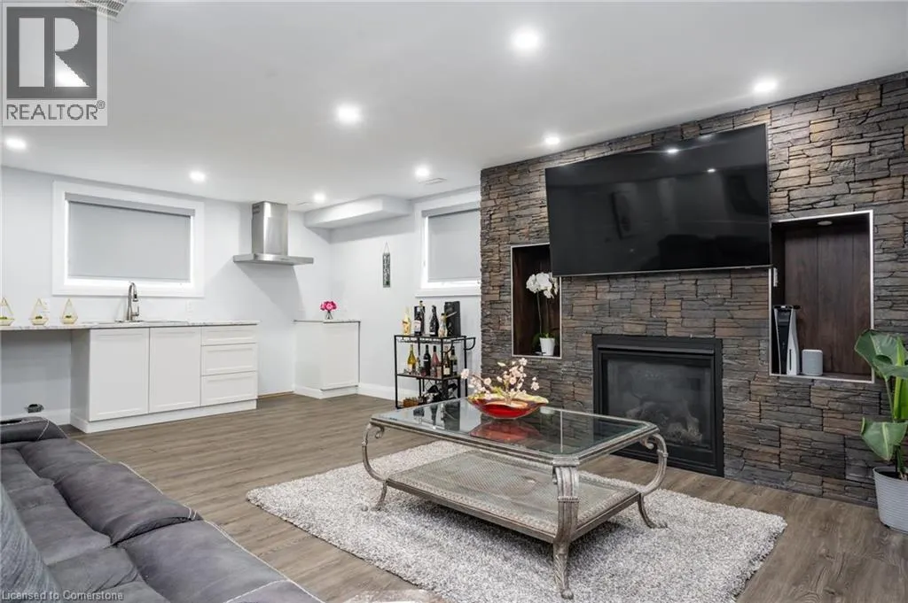 920 RIVER RIDGE Court
