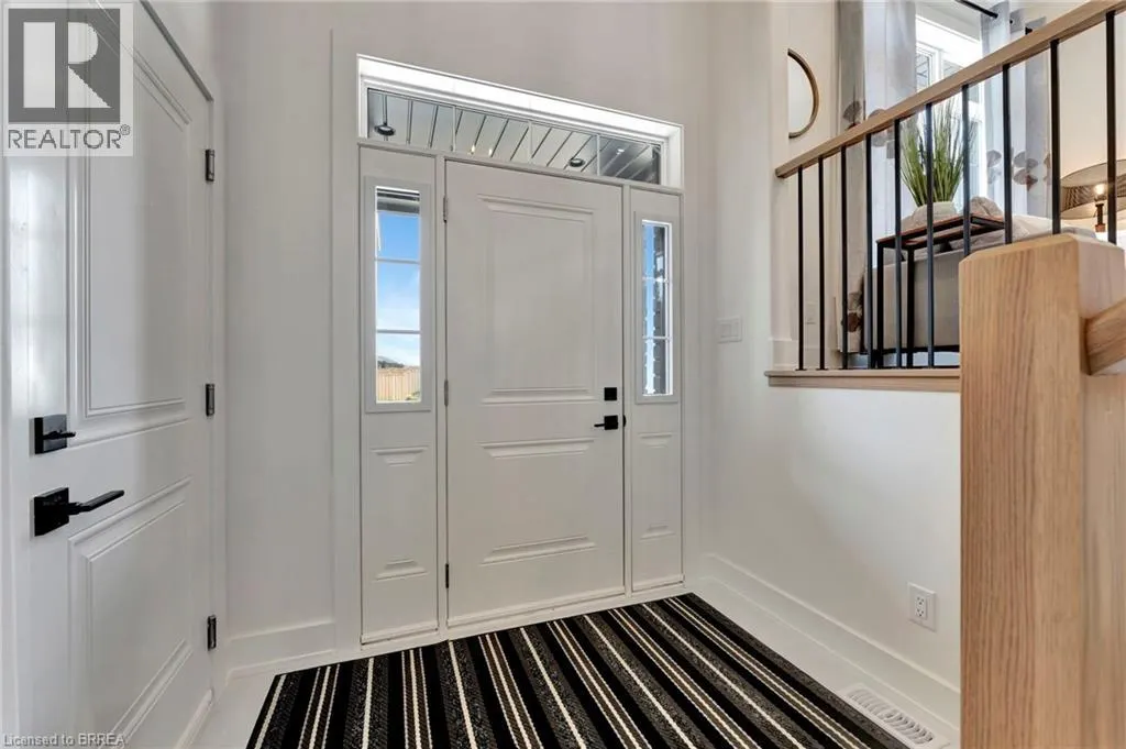 154 VANROOY Trail
