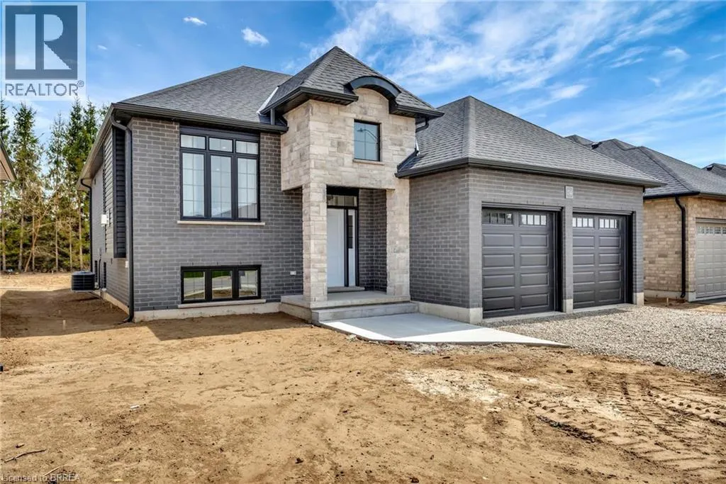 154 VANROOY Trail