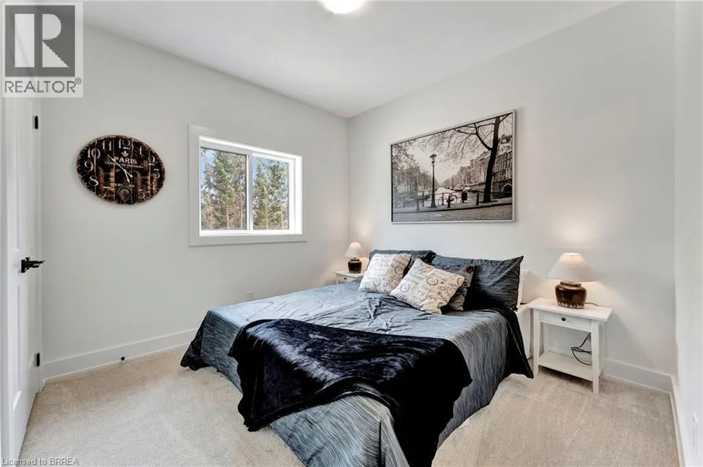 154 VANROOY Trail