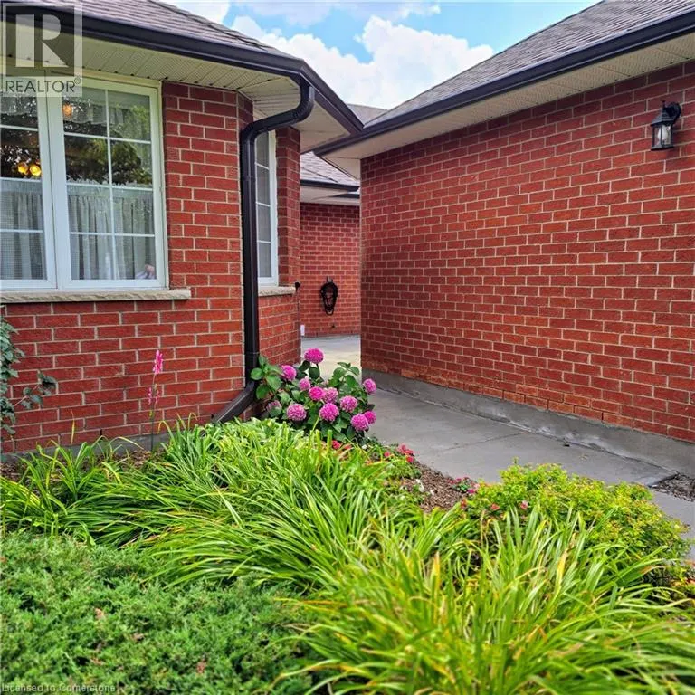 10 ISHERWOOD Avenue Unit# 5, #5