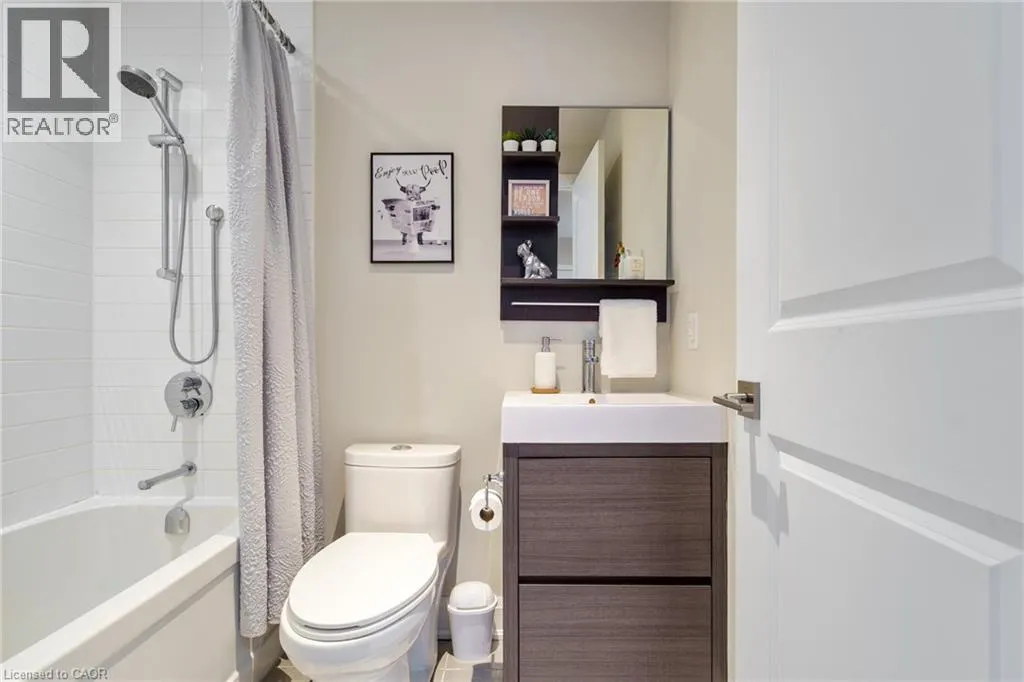 2 KING Street W Unit# 208, #208