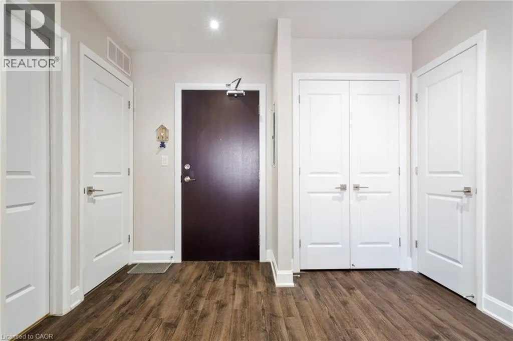 2 KING Street W Unit# 208, #208