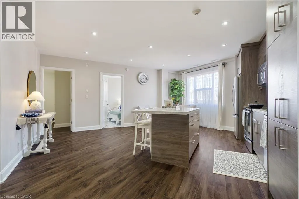 2 KING Street W Unit# 208, #208