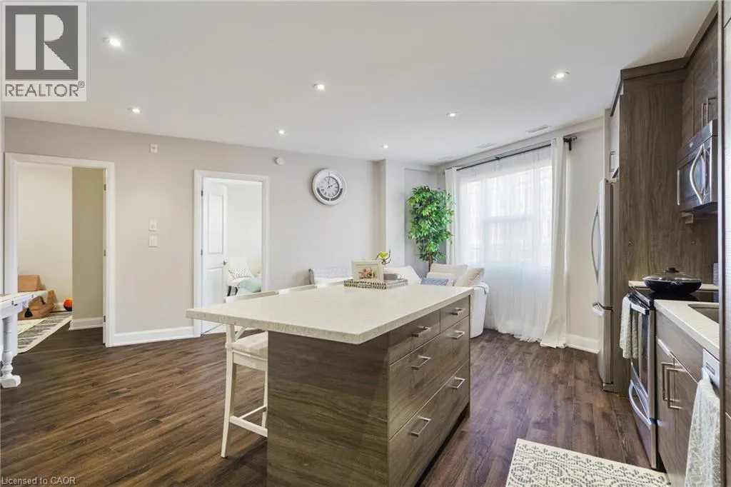 2 KING Street W Unit# 208, #208