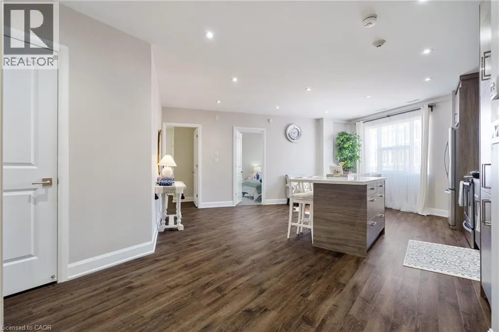 2 KING Street W Unit# 208, #208