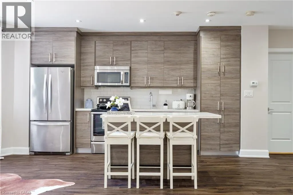 2 KING Street W Unit# 208, #208