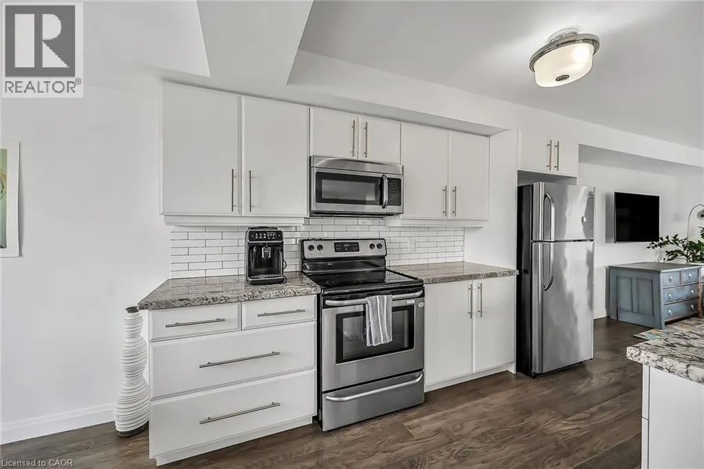 23 ECHOVALLEY Drive Unit# 12, #12